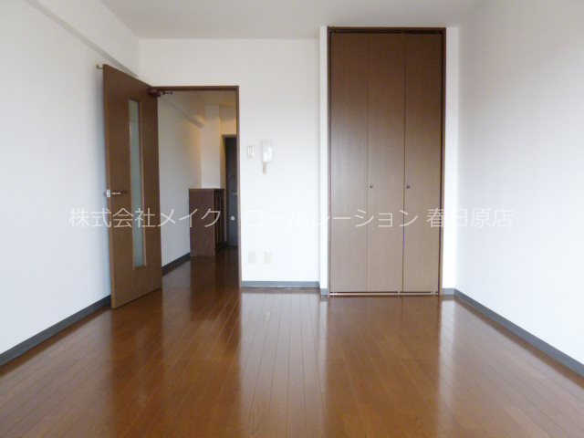 写真は同型タイプ エトランゼ五番館 ベッドルーム