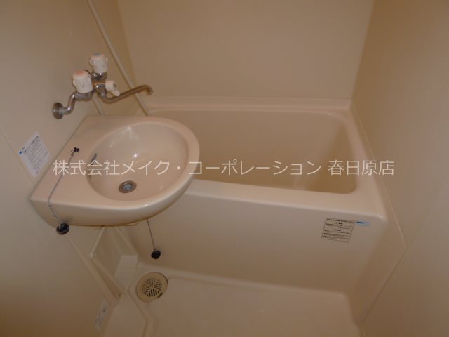 写真は同型タイプ エトランゼ五番館 風呂画像