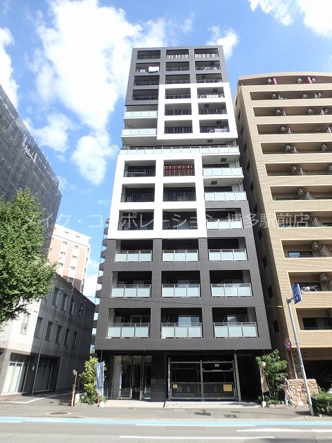 RUSSIE博多駅 外観