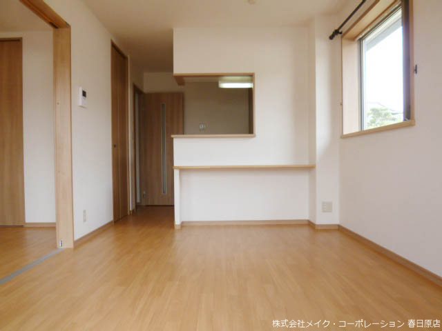 リビング エルメゾン81 B棟 リビング