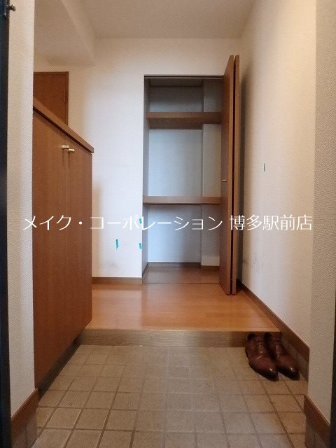 ウイングコートＧ館 玄関