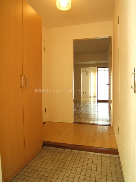 今泉ハイツ 玄関