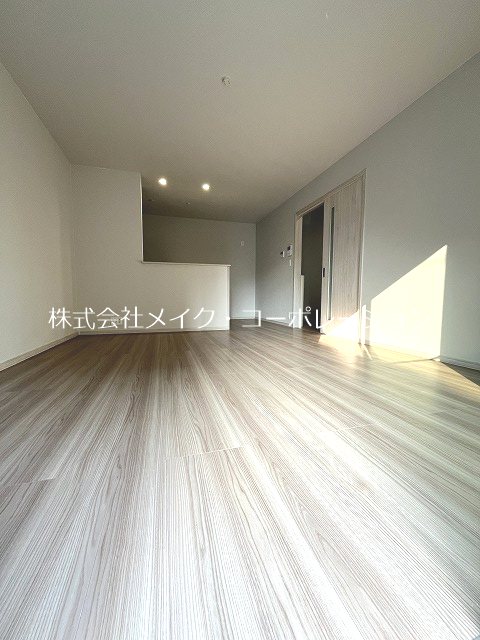 リビング オズスクエア七隈 リビング