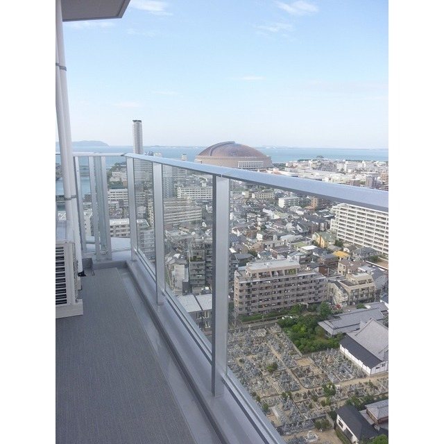 ラクレイス西新レジデンシャルタワー ベランダ