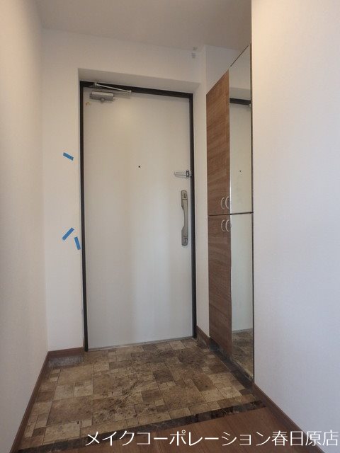 写真は同型タイプ Mitte 玄関