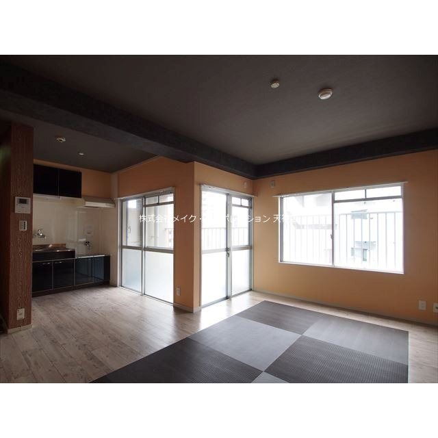 糀屋ビル リビング