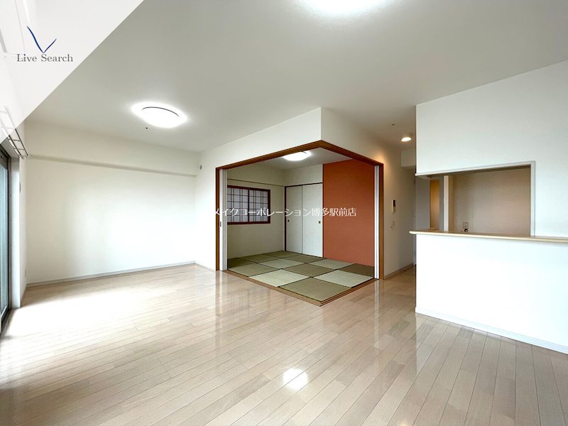 アトラスアルファーノ箱崎  リビング