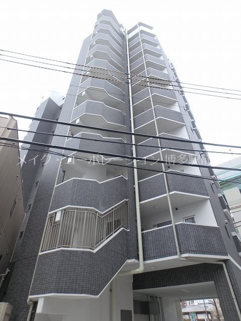 リラス博多 外観