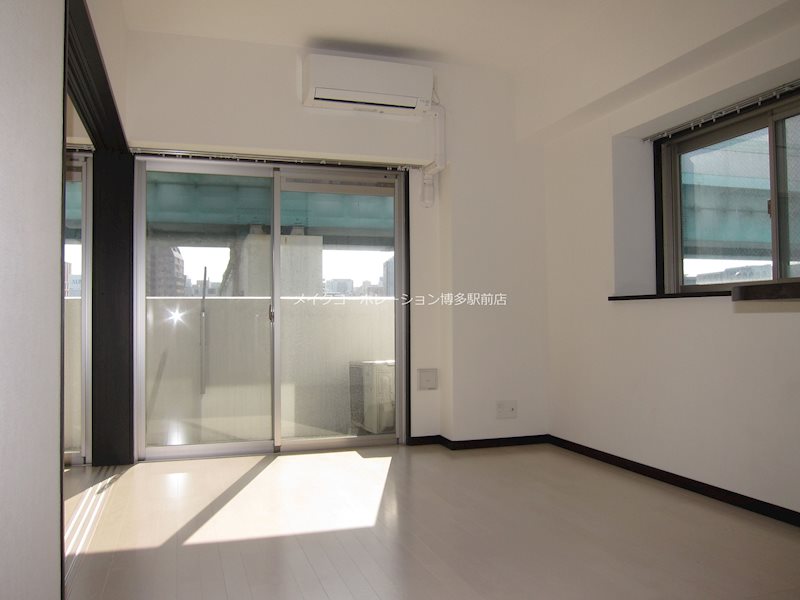 リビング リラス博多 リビング