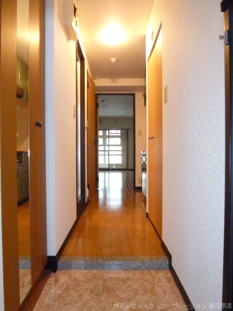 写真は同型タイプ ピュア春日公園 玄関