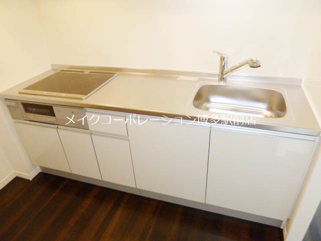 写真は同型タイプ アムシュトラーセ キッチン