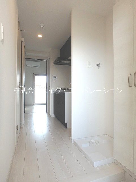 パグーロ西新南 玄関