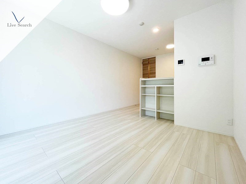 写真は同型タイプ D-room野間大池 リビング