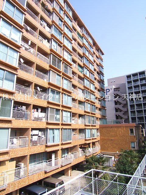 ホワイティ薬院 外観