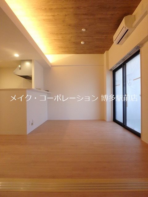 エルグランド吉塚 リビング