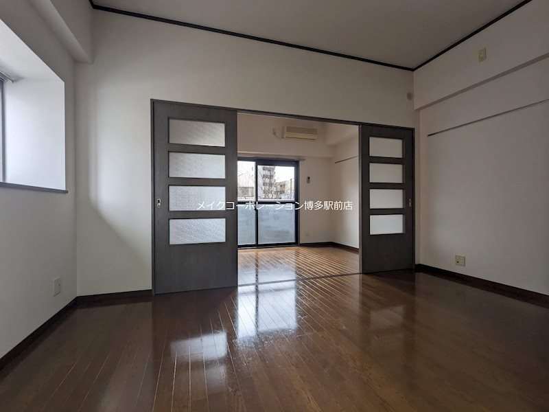 ロイヤル天神東 リビング