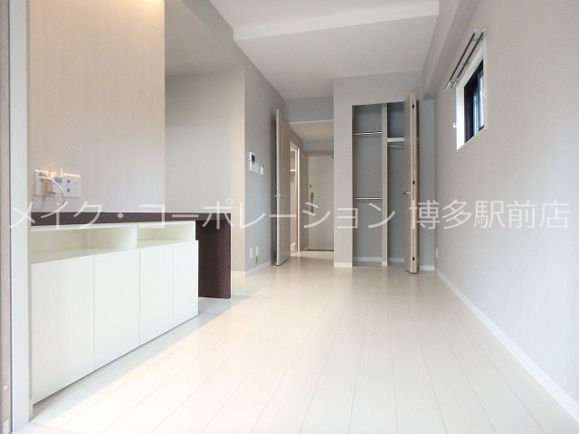 リビング エルグランド東比恵 リビング