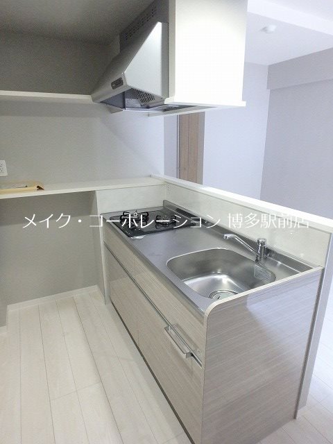 ヴァロアール博多 キッチン