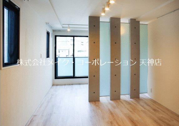 シュルーク薬院白金 玄関