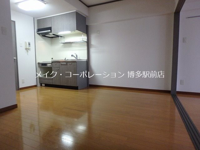 ロイヤル神屋 リビング