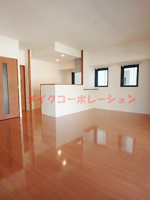 別部屋参考写真 エコルクス赤坂 リビング