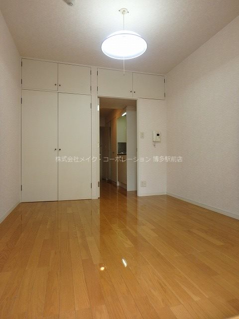 リビング クレタ県庁前 リビング