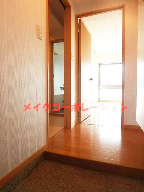 プラティーク今川 玄関