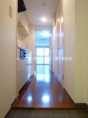 玄関 リファレンス博多 玄関