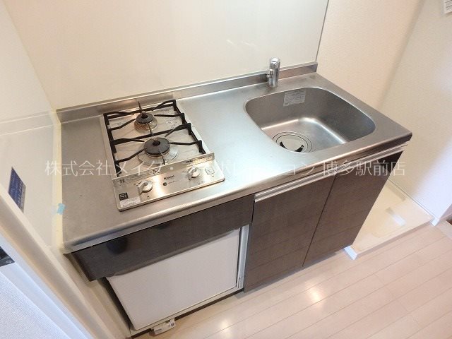 同物件別部屋引用です♪ エステムプラザ博多駅南 キッチン