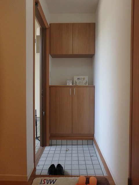 A-TパークハイムA棟 玄関