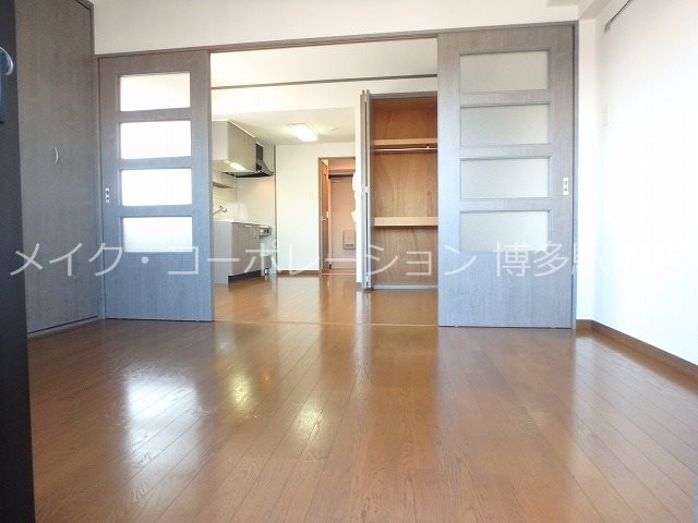 ロイヤル天神東  ベッドルーム