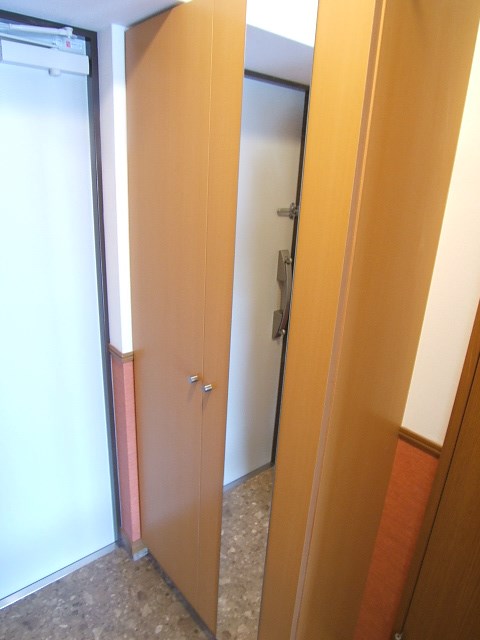 カラコレスⅢ  玄関