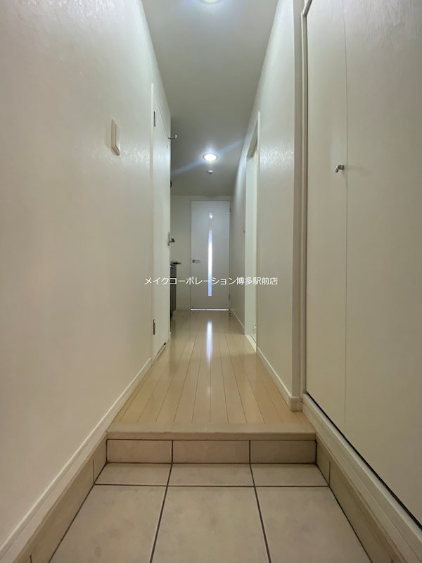 エンクレスト吉塚駅前 玄関