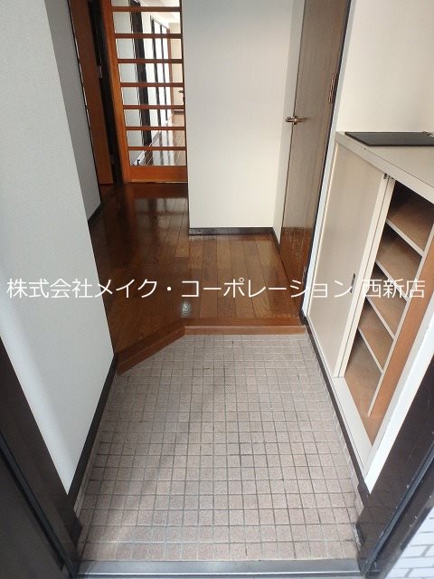 エミネント西新 玄関