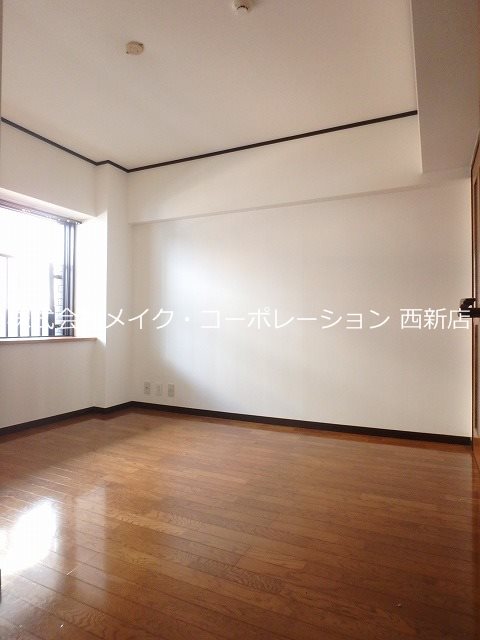エミネント西新 ベッドルーム