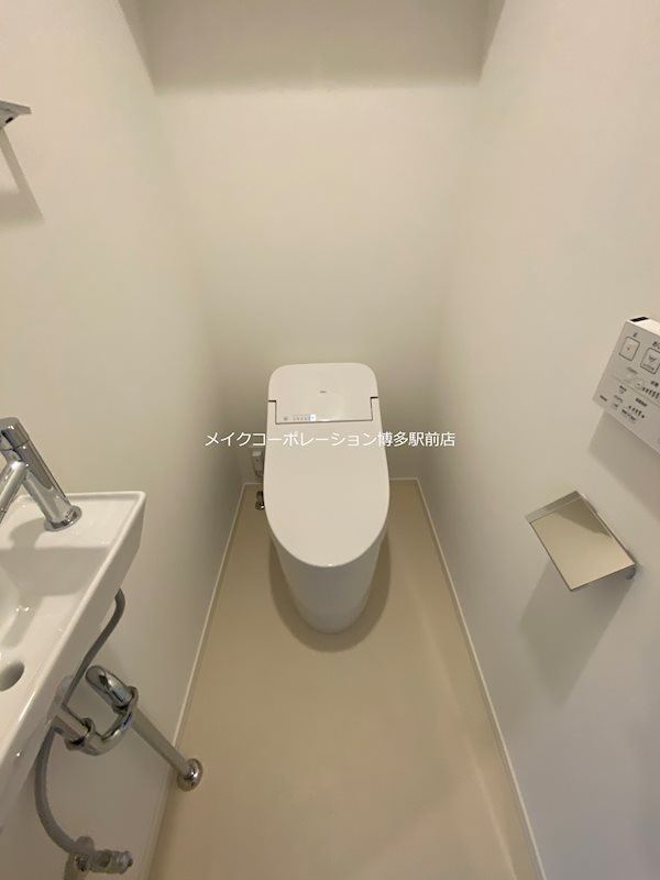 Hakata Station South その他4