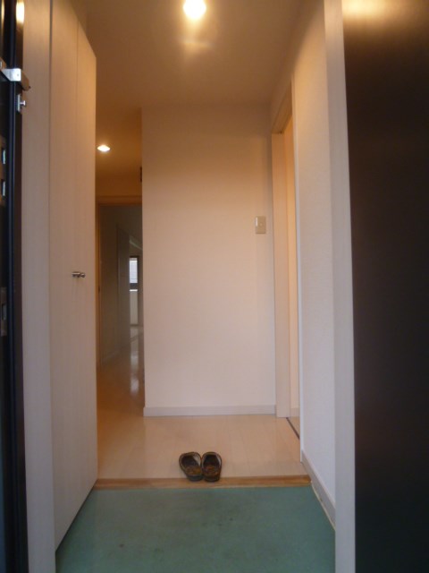 メゾンドリバティ那珂川 玄関