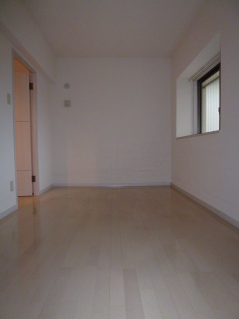 メゾンドリバティ那珂川 ベッドルーム