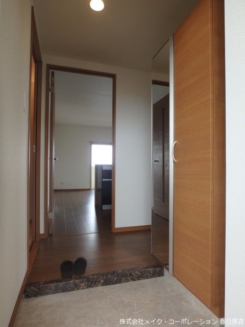 カラコレスV 玄関