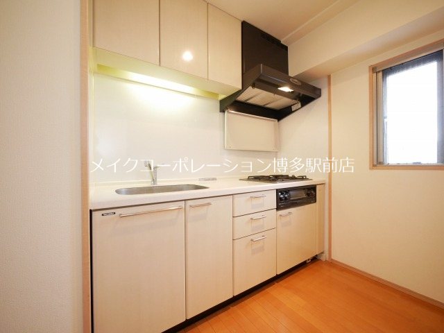 レジディア天神南 キッチン