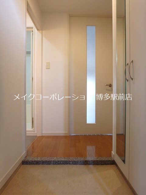 ルッシェ竹下駅前 玄関