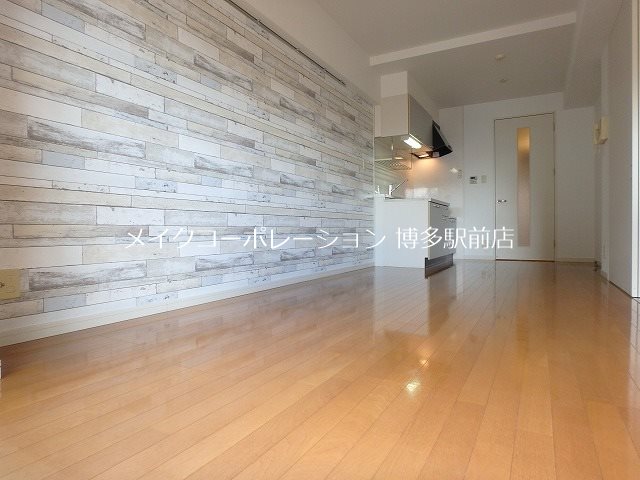 ルッシェ竹下駅前 リビング