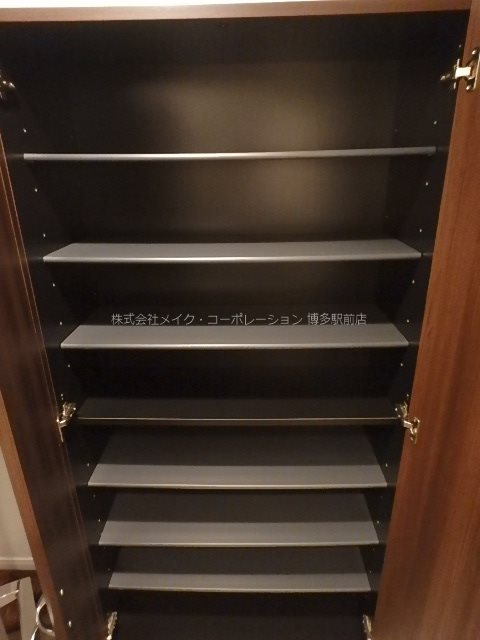 エンクレストNEO博多駅南 玄関