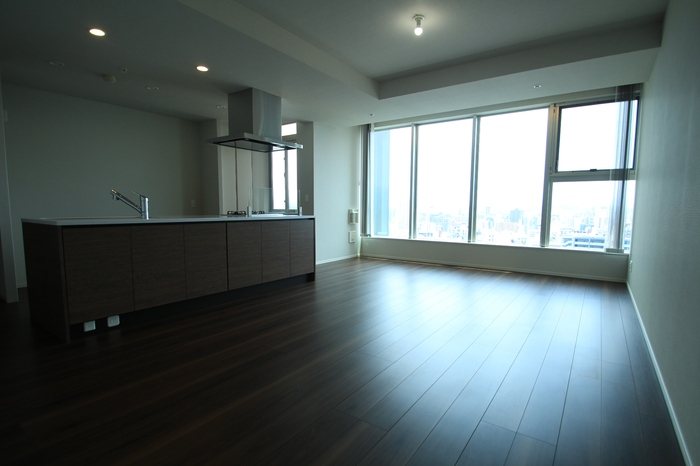 プレミスト天神赤坂タワー リビング