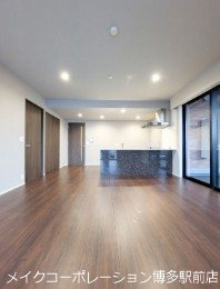 ラフィーネ鳥飼 玄関