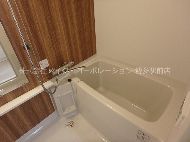 トラストレジデンス博多駅南 風呂画像