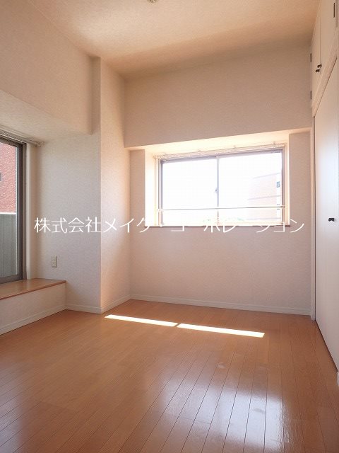 ダイナコートエスタディオミューズ リビング