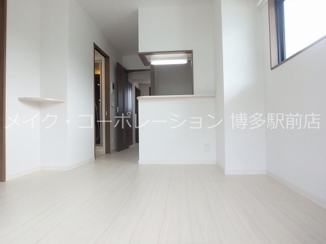 エトゥール博多駅北 リビング