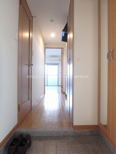 ピュアドームブライトン博多 玄関