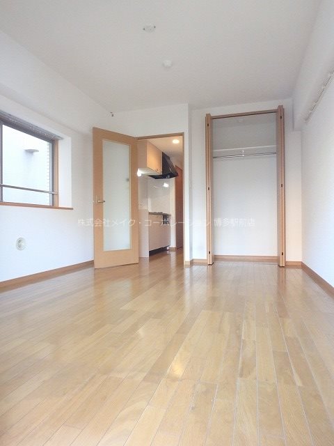 ピュアドームブライトン博多 リビング